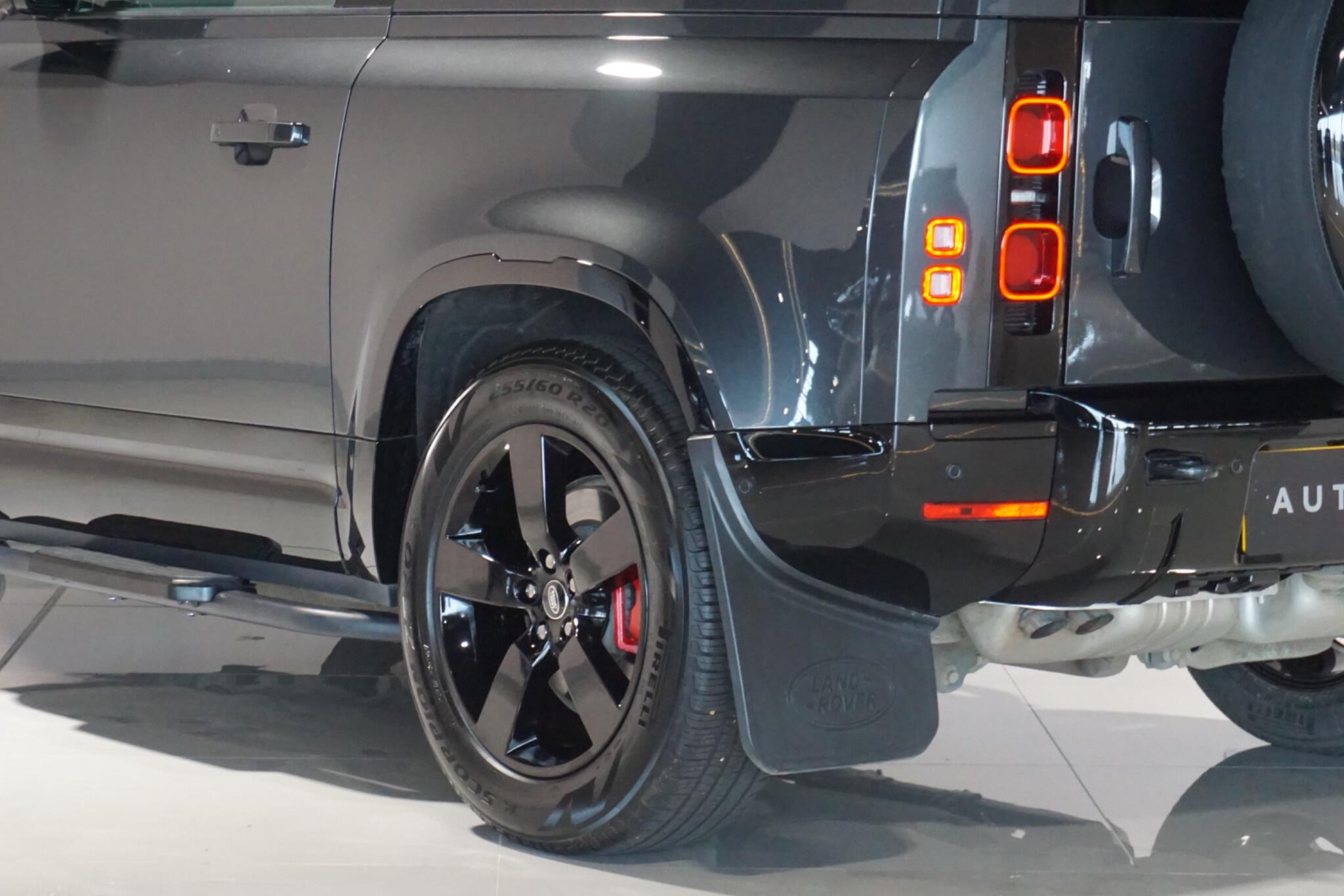 Land Rover Defender 90 3.0 D300 MHEV X-Dynamic HSE Hard Top SUV 3dr Diesel Auto 4WD SWB Euro 6 (s/s) (300 ps)